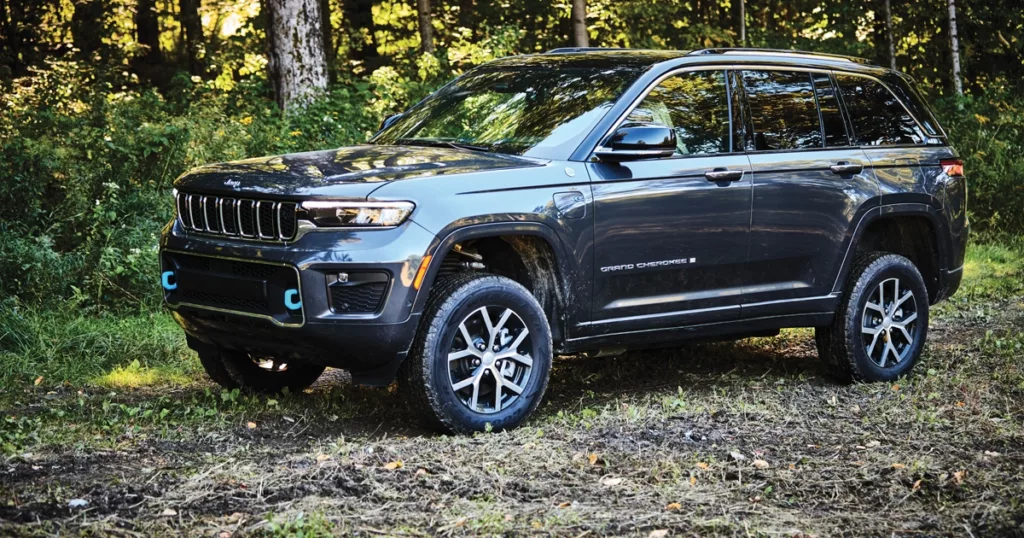 2022 JEEP GRAND CHEROKEE OVERLAND 4XE, Jeep, Grand Cherokee, Land Report Gear Guide, Gear Guide 2022